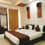 Hotel Yash Regency
